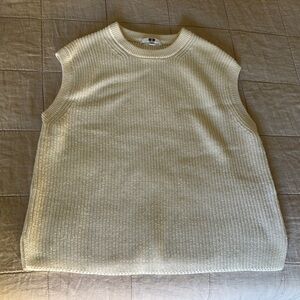 Uniqlo side slit sweater vest size s